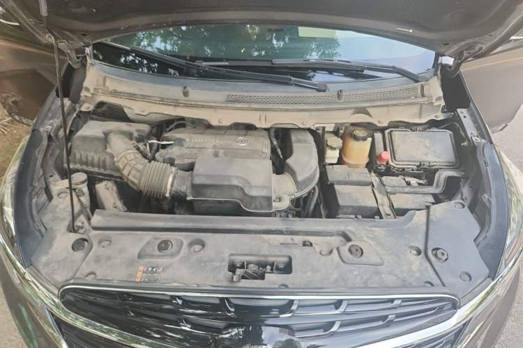 Used Buick GL8 2021 Land Cruiser Executive Class 652T Comfort Model Engine Bay