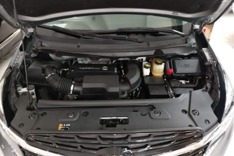 Used Buick GL8 2021 Land Cruiser Executive 652T Premium Model Engine Bay