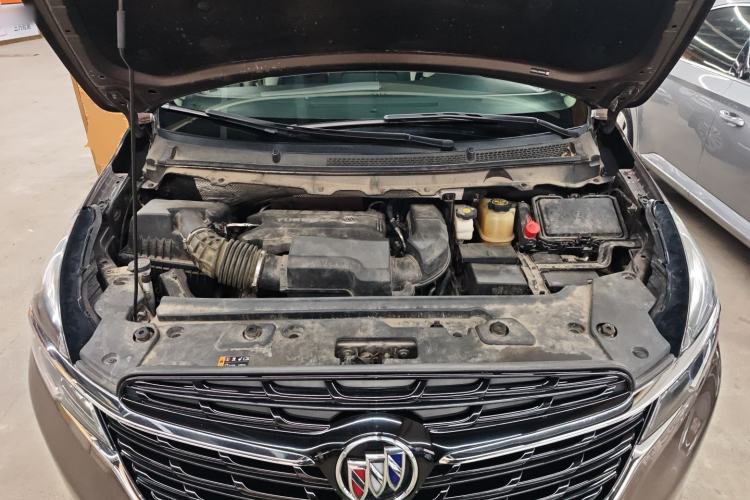 Used Buick GL8 2021 Land Cruiser Executive Class 652T Luxury Model Engine Bay