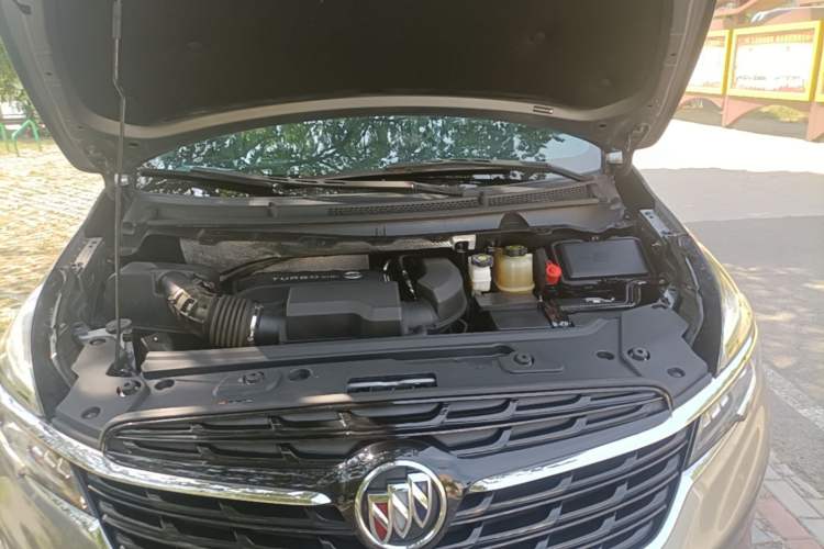 Used Buick GL8 2021 Land Cruiser Executive Class 652T Comfort Model Engine Bay