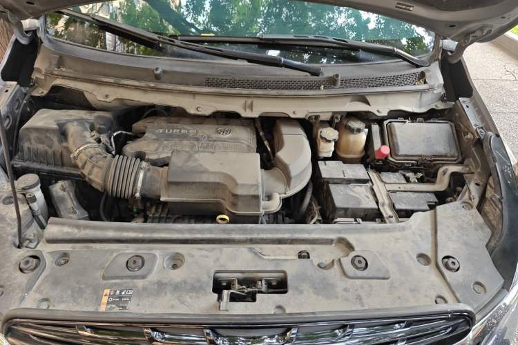 Used Buick GL8 2021 Land Cruiser Executive Class 652T Comfort Model Engine Bay