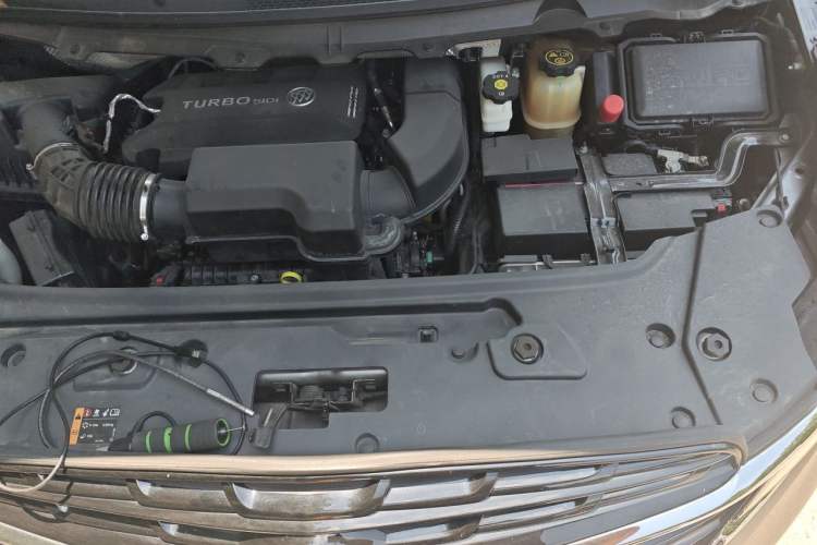Used Buick GL8 2021 Land Cruiser Executive Class 652T Luxury Model Engine Bay