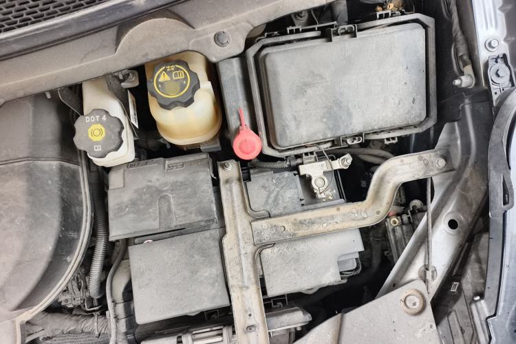 Used Buick GL8 2021 Land Cruiser Executive 652T Premium Model Engine Bay Left