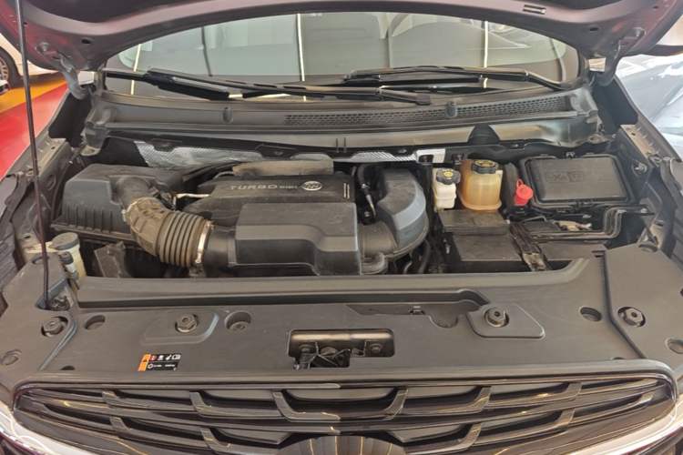 Used Buick GL8 2021 Land Cruiser Executive Class 652T Comfort Model Engine Bay