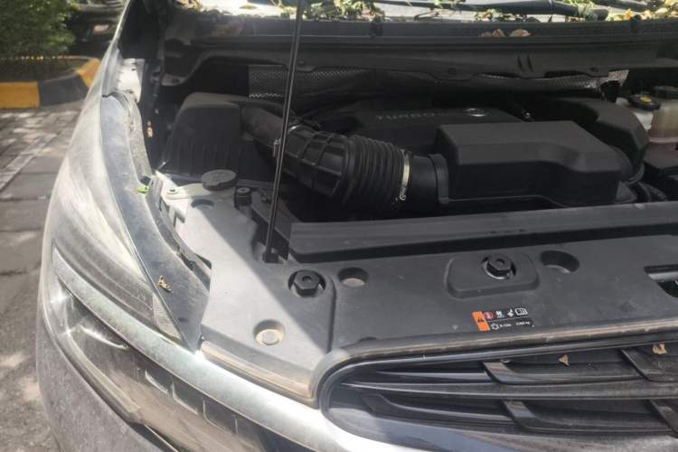 Used Buick GL8 2021 Land Cruiser Executive Class 652T Luxury Model Engine Bay Right