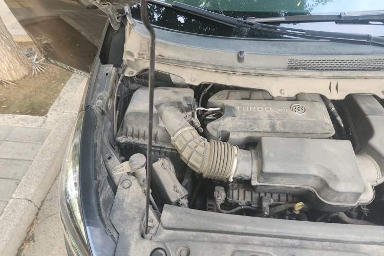 Used Buick GL8 2021 Land Cruiser Executive Class 652T Comfort Model Engine Bay Right
