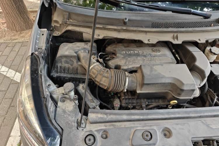 Used Buick GL8 2021 Land Cruiser Executive Class 652T Comfort Model Engine Bay Right