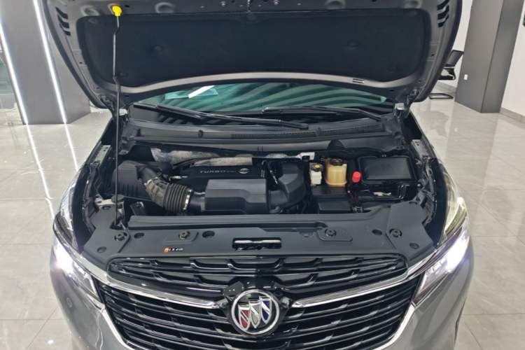 Used Buick GL8 2021 Land Cruiser Executive Class 652T Comfort Model Engine Bay