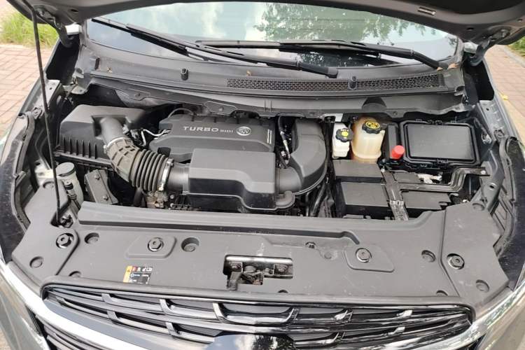 Used Buick GL8 2021 Land Cruiser Executive Class 652T Luxury Model Engine Bay