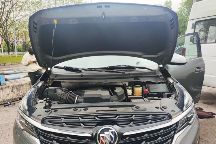 Used Buick GL8 2021 Land Cruiser Executive Class 652T Comfort Model Engine Bay