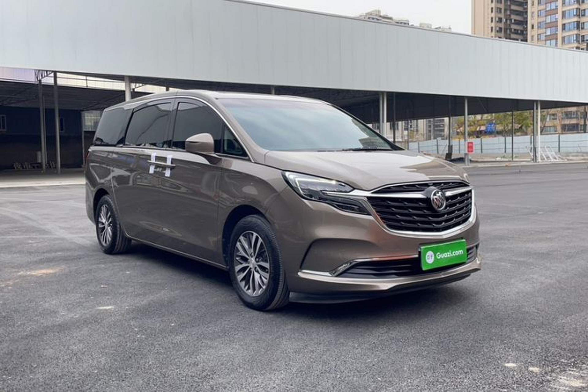 Used Buick GL8 2021 ES Landtrek 653T Comfort Edition Exterior 2