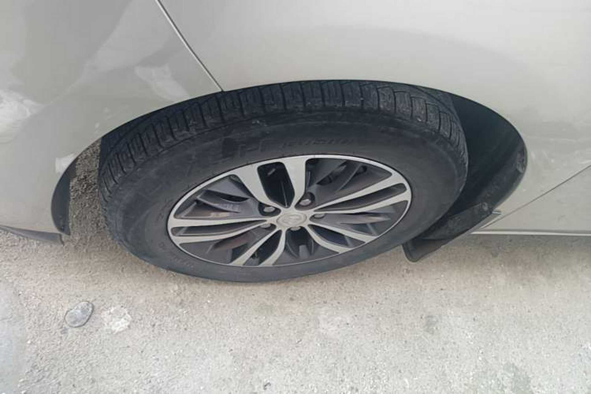 Used Buick GL8 2021 ES Landtrek 653T Comfort Edition Exterior 4
