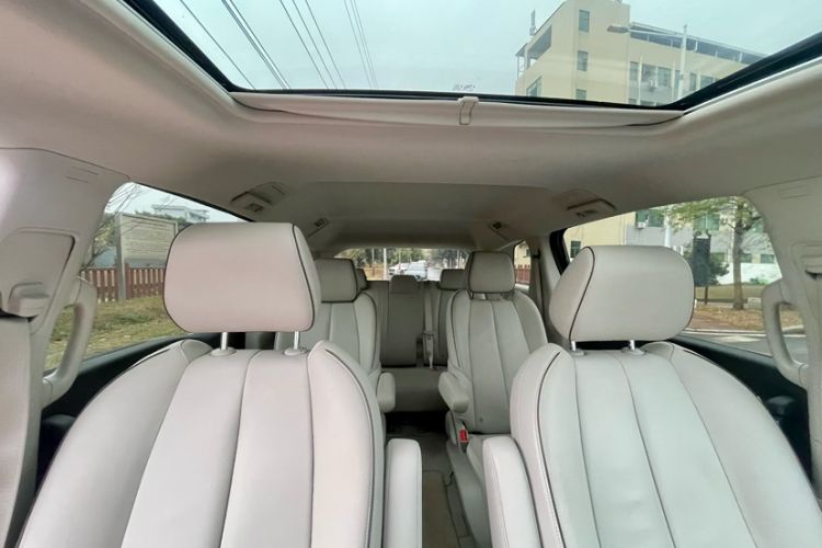 Used Buick GL8 2021 Land Cruiser Executive Class 652T Luxury Model Exterior 5
