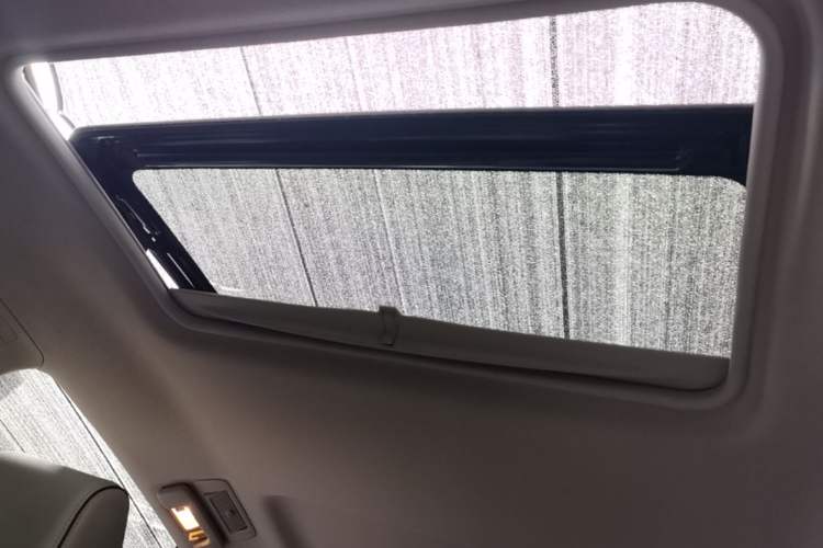 Used Buick GL8 2021 Land Cruiser Executive Class 652T Smart Luxury Model Headliner