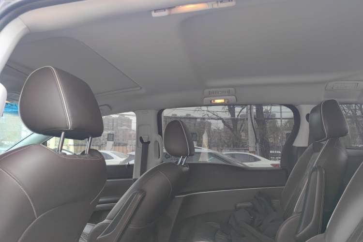 Used Buick GL8 2021 Land Cruiser Executive Class 652T Luxury Model Headliner