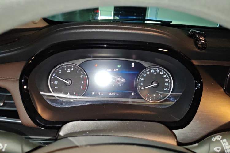 Used Buick GL8 2021 Land Cruiser Executive Class 652T Comfort Model Instrument Cluster