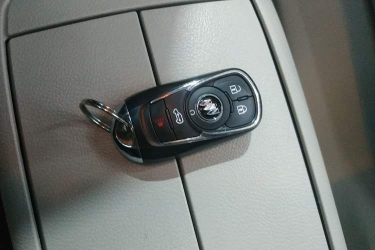 Used Buick GL8 2021 Land Cruiser Executive Class 652T Luxury Model Interior 1