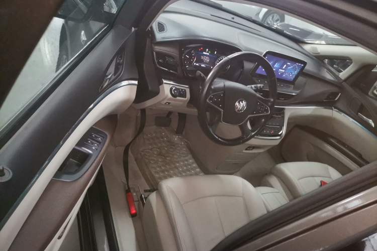 Used Buick GL8 2021 Land Cruiser Executive Class 652T Luxury Model Interior 1