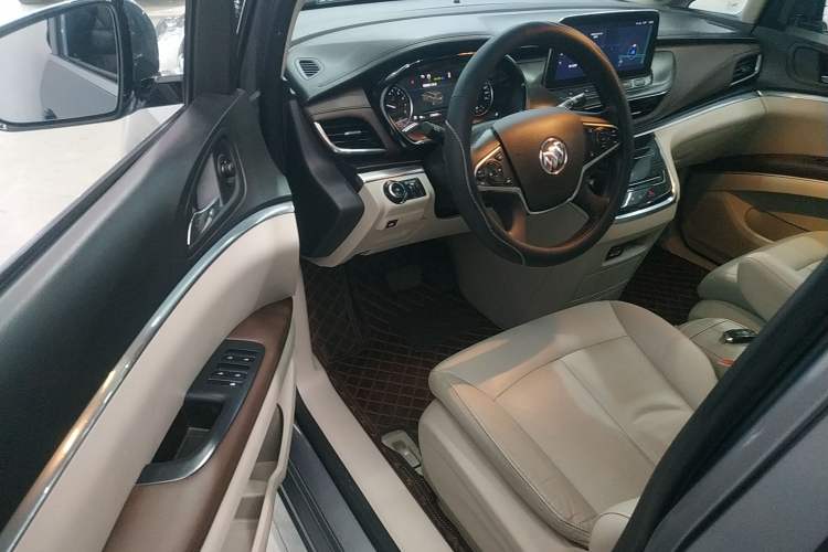Used Buick GL8 2021 Land Cruiser Executive Class 652T Luxury Model Interior 3