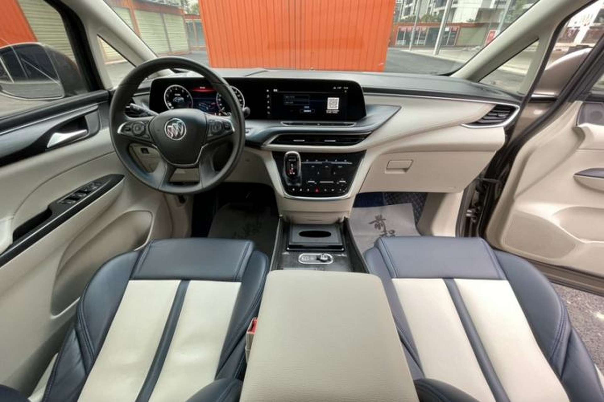 Used Buick GL8 2021 ES Landtrek 653T Comfort Edition Interior 3