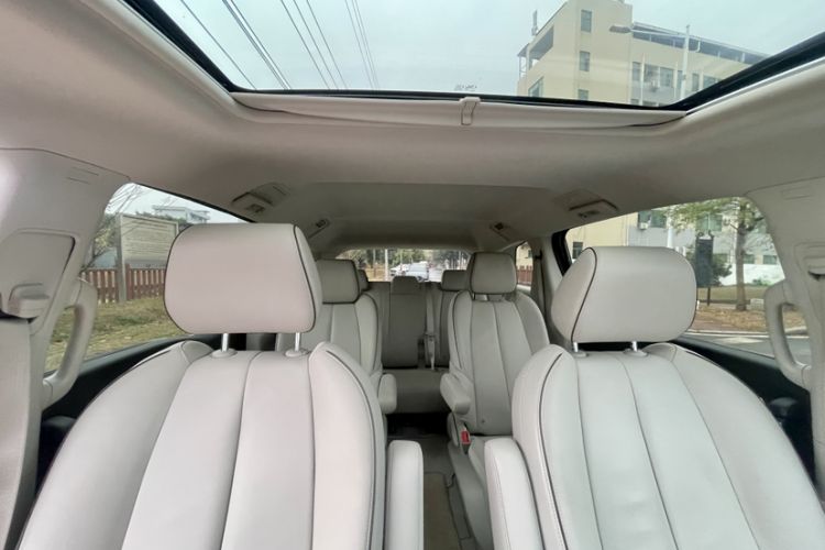 Used Buick GL8 2021 Land Cruiser Executive Class 652T Luxury Model Interior 5