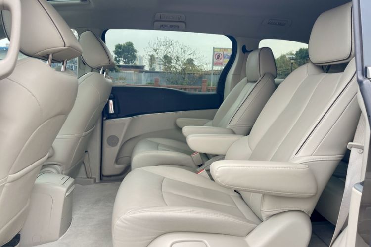 Used Buick GL8 2021 Land Cruiser Executive Class 652T Luxury Model Interior 6