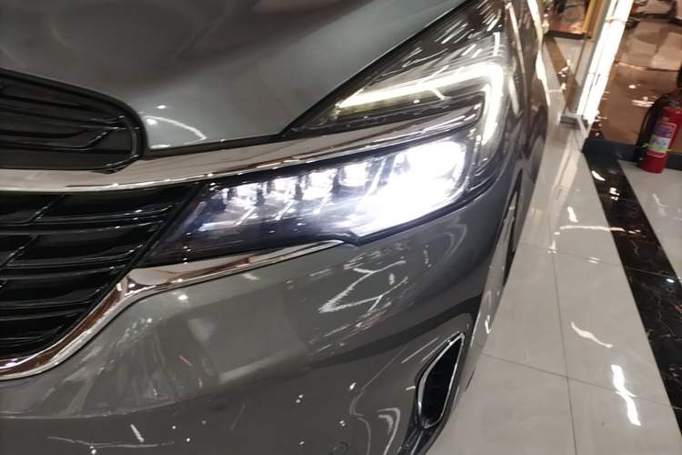 Used Buick GL8 2021 Land Cruiser Executive 652T Premium Model Left Front Headlight