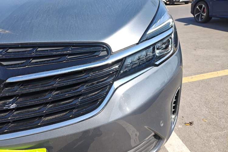 Used Buick GL8 2021 Land Cruiser Executive Class 652T Smart Luxury Model Left Front Headlight