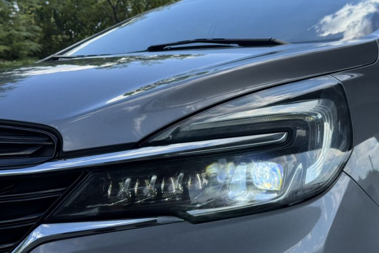 Used Buick GL8 2021 Land Cruiser Executive Class 652T Luxury Model Left Front Headlight