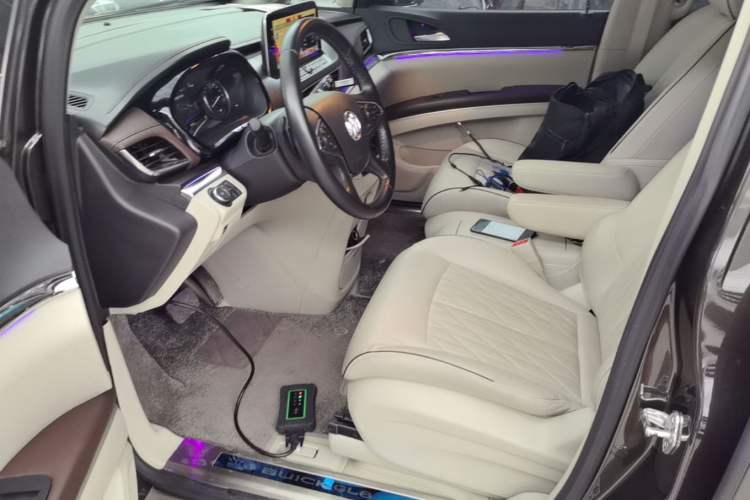 Used Buick GL8 2021 Land Cruiser Executive Class 652T Smart Luxury Model Left Front Seat