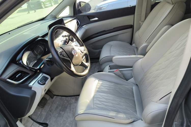 Used Buick GL8 2021 Land Cruiser Executive Class 652T Luxury Model Left Front Seat