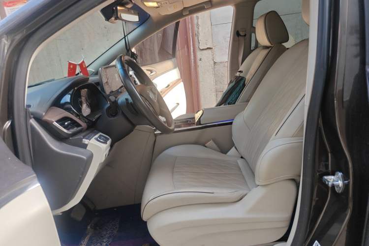 Used Buick GL8 2021 Land Cruiser Executive Class 652T Luxury Model Left Front Seat