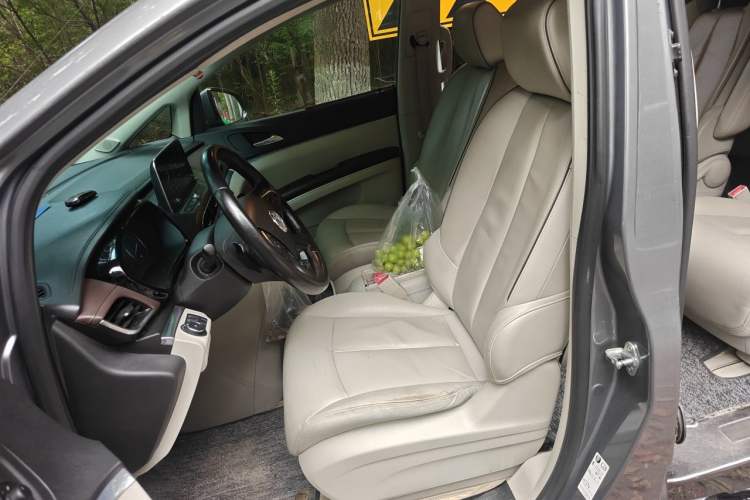 Used Buick GL8 2021 Land Cruiser Executive Class 652T Luxury Model Left Front Seat