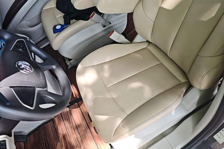 Used Buick GL8 2021 Land Cruiser Executive Class 652T Comfort Model Left Front Seat