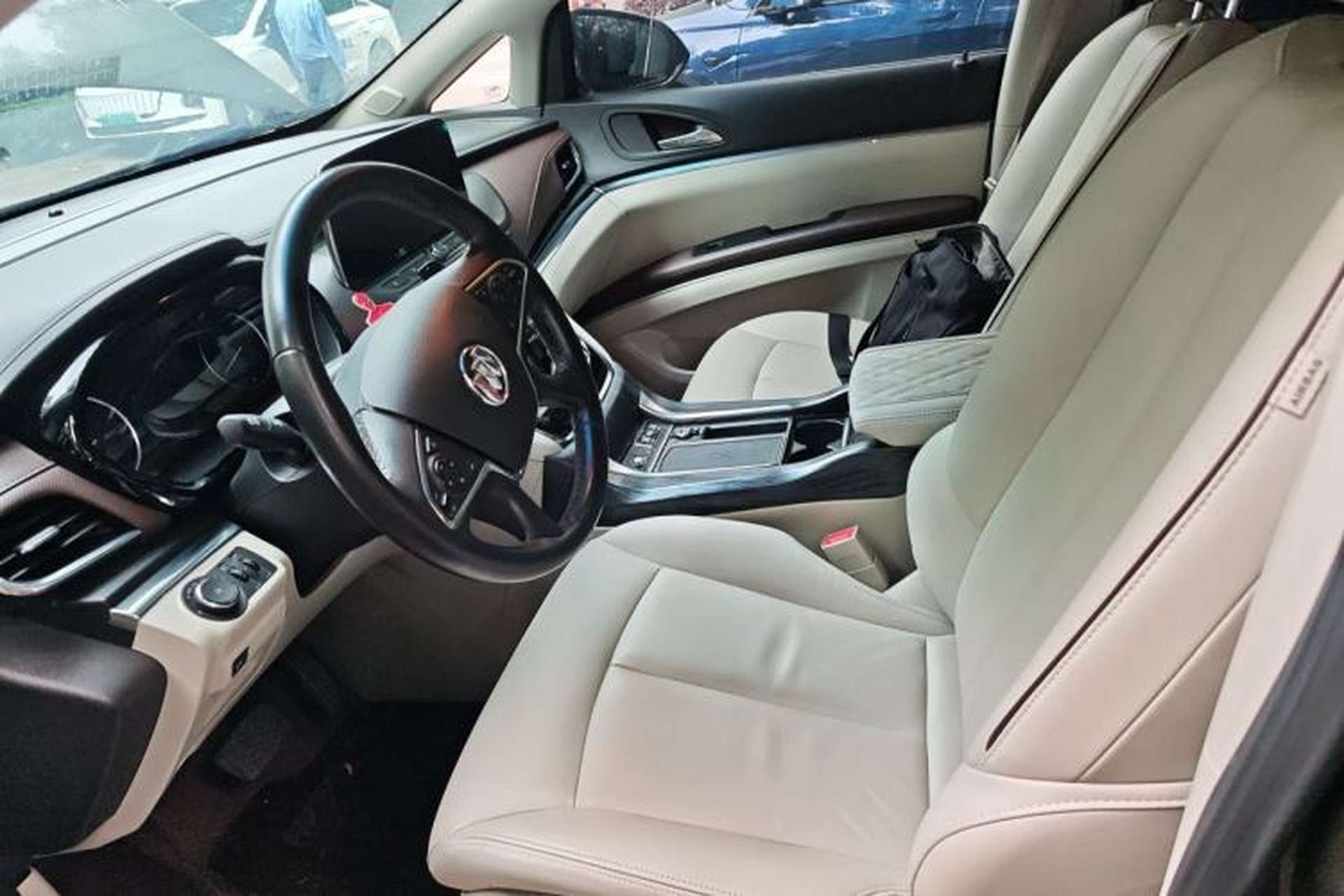 Used Buick GL8 2021 Land Cruiser Executive Class 652T Smart Luxury Model Left Front Seat