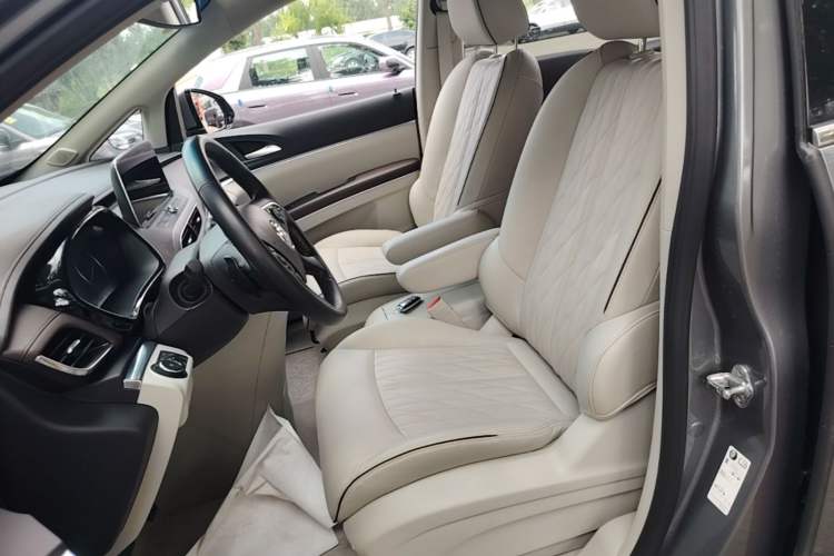 Used Buick GL8 2021 Land Cruiser Executive Class 652T Luxury Model Left Front Seat