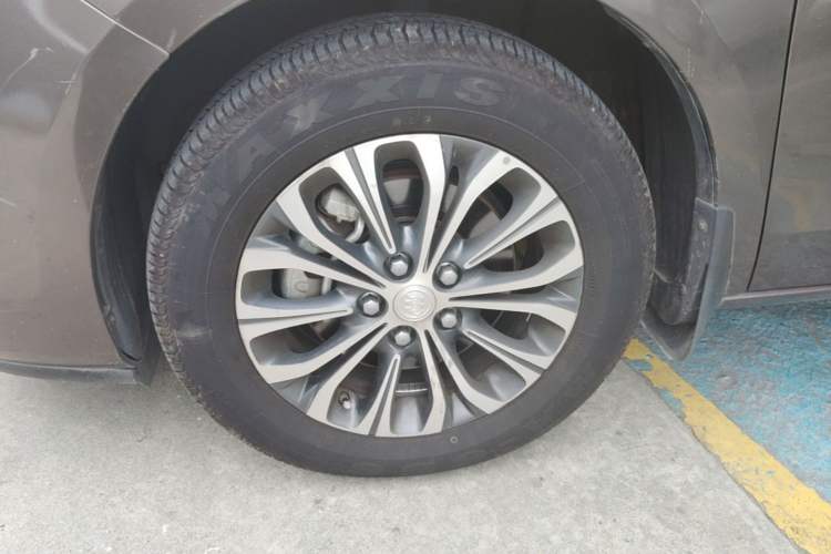 Used Buick GL8 2021 Land Cruiser Executive Class 652T Comfort Model Left Front Wheel Hub