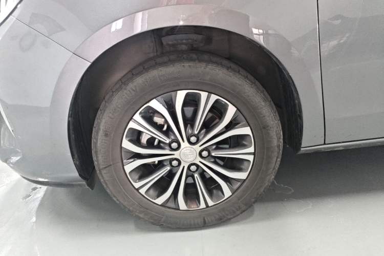 Used Buick GL8 2021 Land Cruiser Executive Class 652T Comfort Model Left Front Wheel Hub