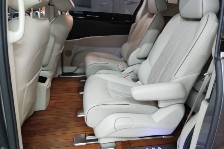 Used Buick GL8 2021 Land Cruiser Executive 652T Premium Model Left Rear Seat