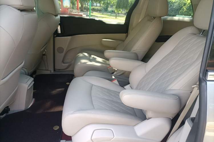 Used Buick GL8 2021 Land Cruiser Executive Class 652T Comfort Model Left Rear Seat