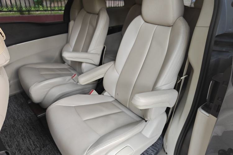 Used Buick GL8 2021 Land Cruiser Executive Class 652T Comfort Model Left Rear Seat