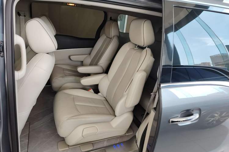 Used Buick GL8 2021 Land Cruiser Executive Class 652T Luxury Model Left Rear Seat