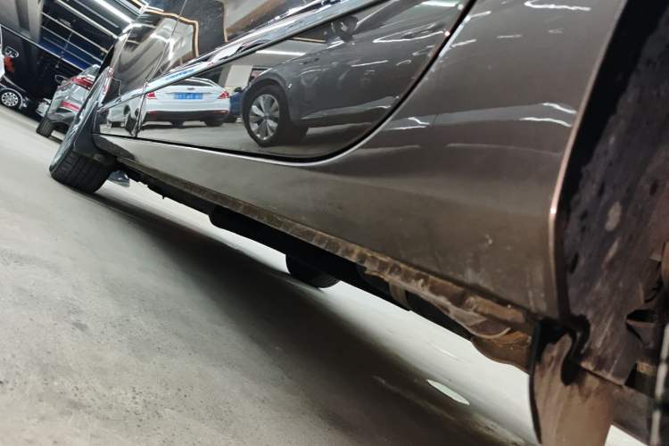 Used Buick GL8 2021 Land Cruiser Executive Class 652T Luxury Model Left Side Sill