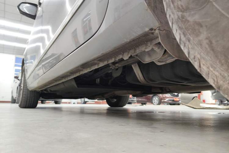 Used Buick GL8 2021 Land Cruiser Executive 652T Premium Model Left Side Sill