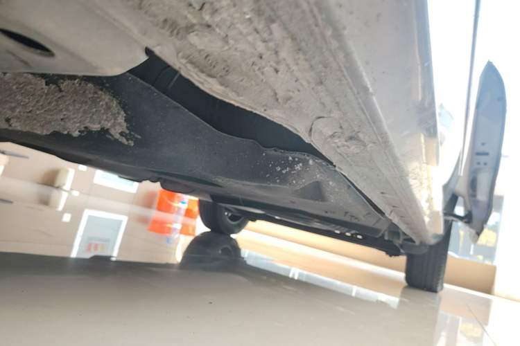 Used Buick GL8 2021 Land Cruiser Executive Class 652T Luxury Model Left Side Sill