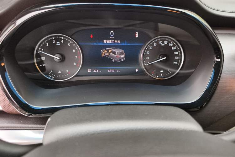Used Buick GL8 2021 Land Cruiser Executive 652T Premium Model Odometer Close Up