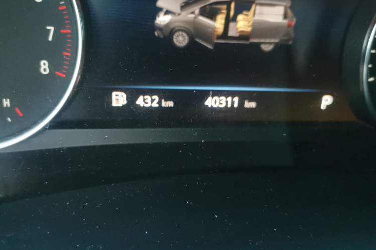 Used Buick GL8 2021 Land Cruiser Executive Class 652T Smart Luxury Model Odometer Close Up