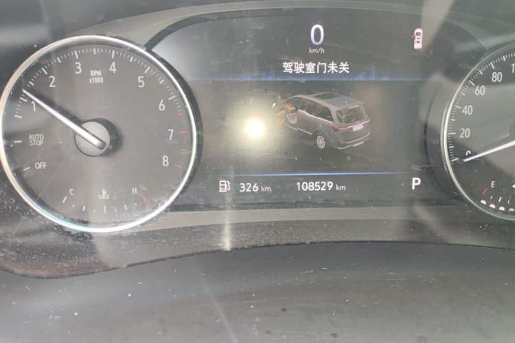 Used Buick GL8 2021 Land Cruiser Executive Class 652T Comfort Model Odometer Close Up