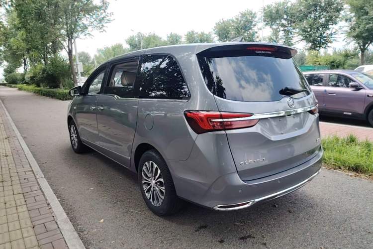 Used Buick GL8 2021 Land Cruiser Executive Class 652T Luxury Model Rear Left 45 Deg