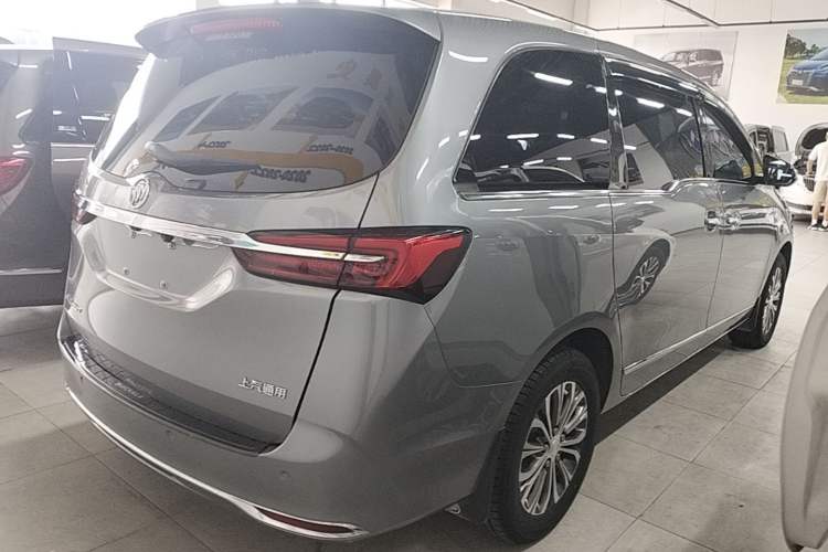 Used Buick GL8 2021 Land Cruiser Executive Class 652T Luxury Model Rear Right 45 Deg
